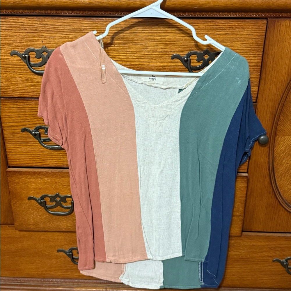 Entro Short Sleeve Tee in Vibrant Stripes